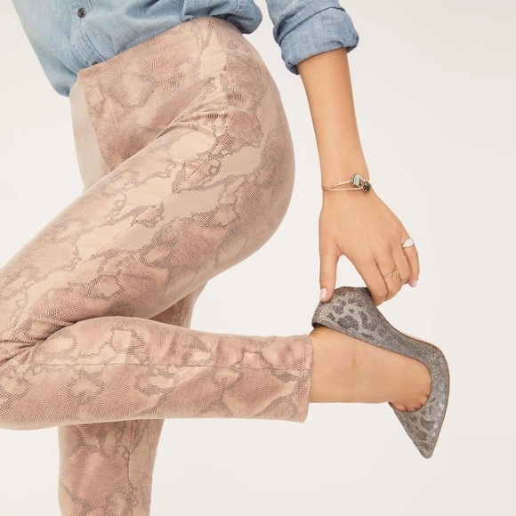 Mother Denim High Waisted Seamless Looker Ankle Pants in Slither size 30 - Picture 5 of 13